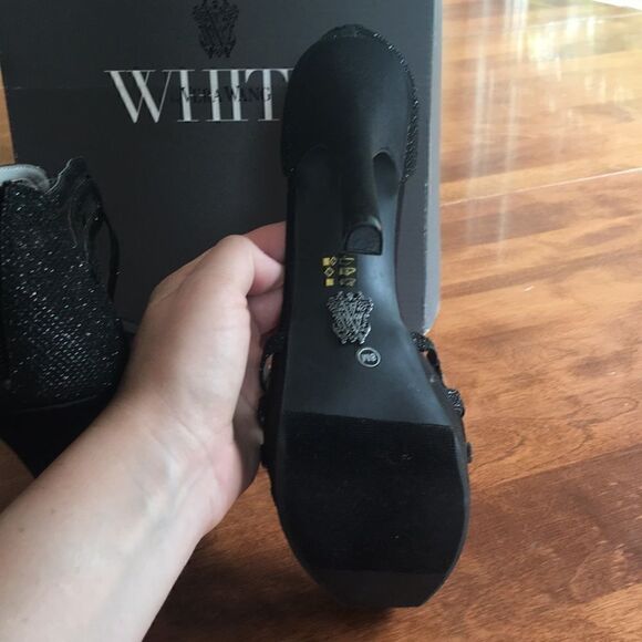 NWT Vera Wang White caged black heels with T-strap - Picture 8 of 11
